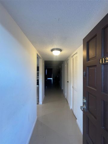 6300 S Falls Circle Dr 412, Lauderhill, FL 33319