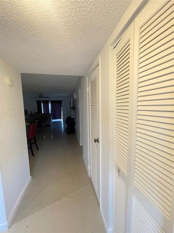6300 S Falls Circle Dr 412, Lauderhill, FL 33319