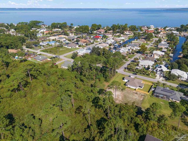 00 Rutgers Rd, Gulf Breeze, FL 32563