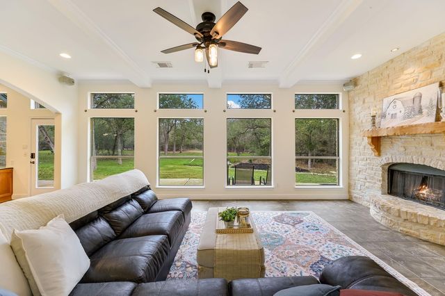 136 Sam Houston DR, Bastrop, TX 78602