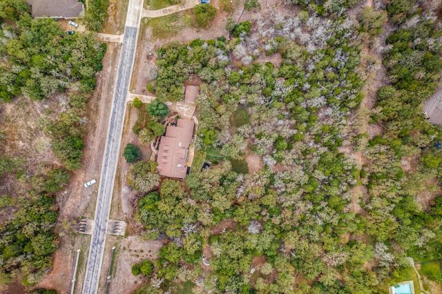 136 Sam Houston DR, Bastrop, TX 78602