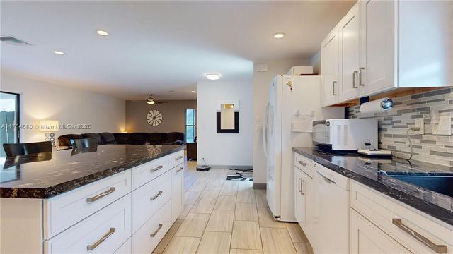 6455 Hitchin Post Way, Delray Beach, FL 33484