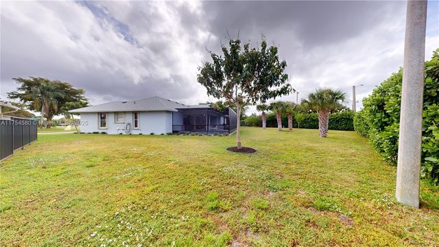 6455 Hitchin Post Way, Delray Beach, FL 33484