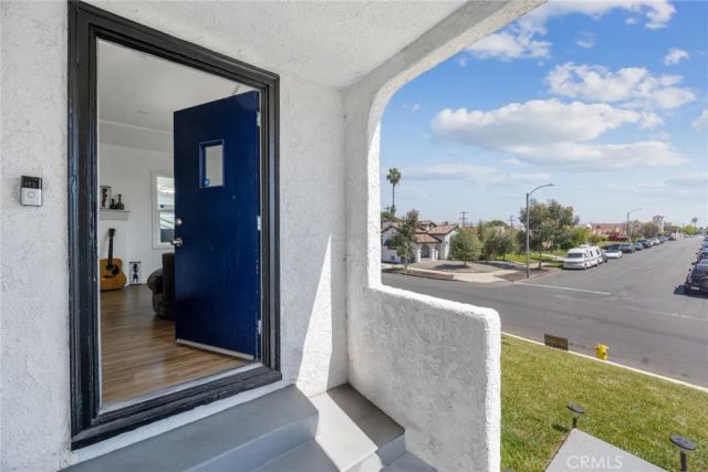 7037 Cimarron Street, Los Angeles, CA 90047