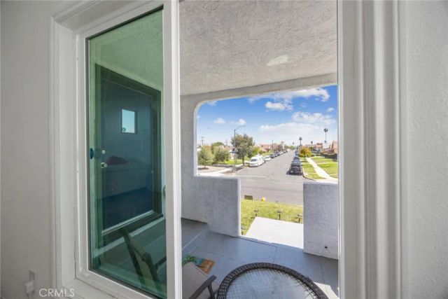 7037 Cimarron Street, Los Angeles, CA 90047