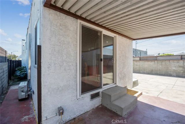 7037 Cimarron Street, Los Angeles, CA 90047