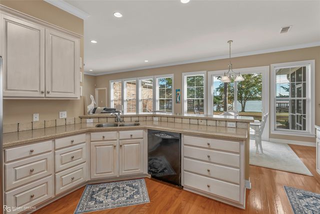 90 La Belle Court, Many, LA 71449