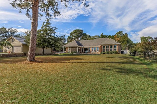 90 La Belle Court, Many, LA 71449