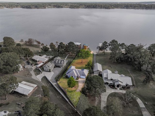 90 La Belle Court, Many, LA 71449