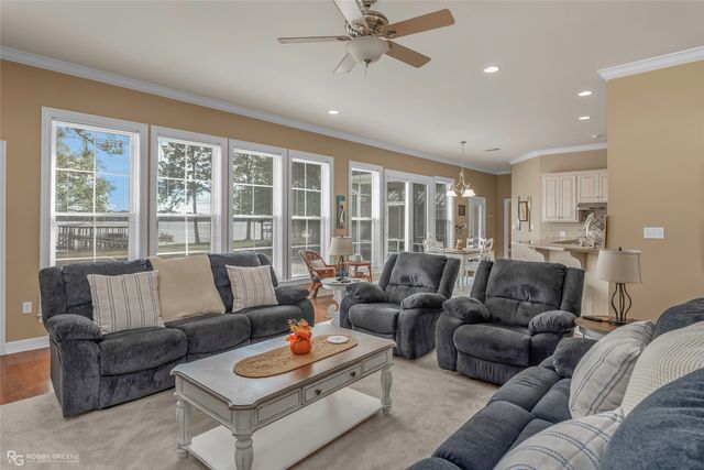 90 La Belle Court, Many, LA 71449