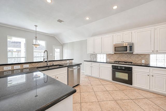 2223 Ridgefield Park Lane, Richmond, TX 77469