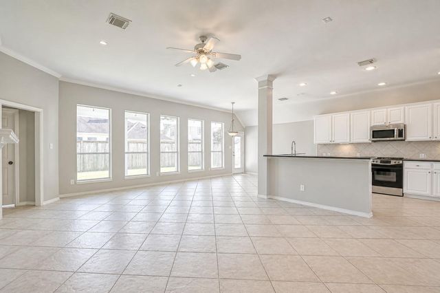 2223 Ridgefield Park Lane, Richmond, TX 77469
