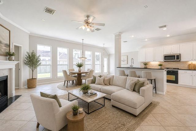 2223 Ridgefield Park Lane, Richmond, TX 77469