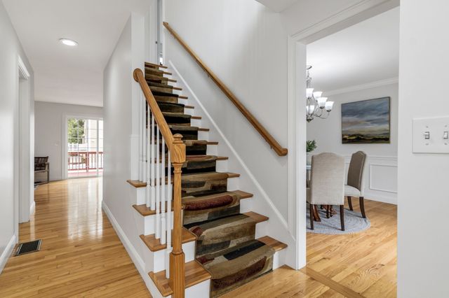 1 Kerrigan Way, Woburn, MA 01801