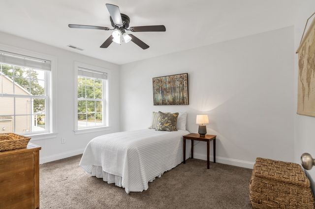 1 Kerrigan Way, Woburn, MA 01801
