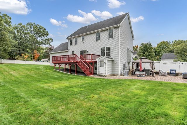 1 Kerrigan Way, Woburn, MA 01801