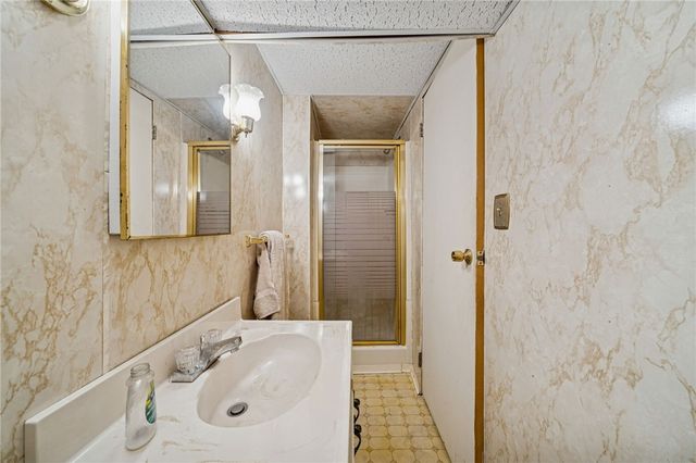 13723 Ormsby, North Huntingdon, PA 15642