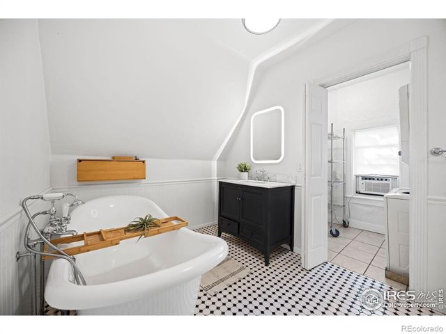 1100 E 16th Avenue 3, Denver, CO 80218