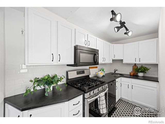 1100 E 16th Avenue 3, Denver, CO 80218