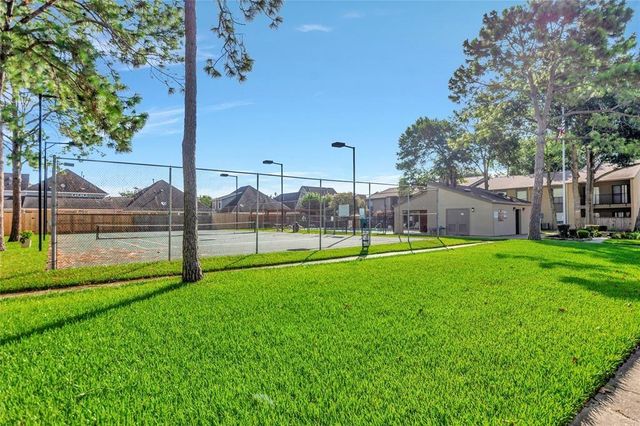 3300 Pebblebrook Drive 108, Seabrook, TX 77586