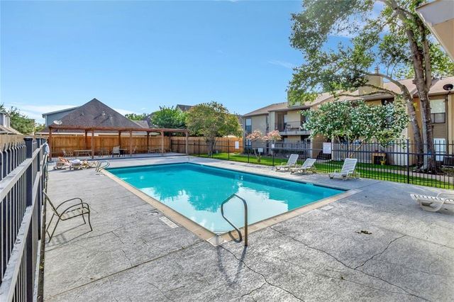 3300 Pebblebrook Drive 108, Seabrook, TX 77586