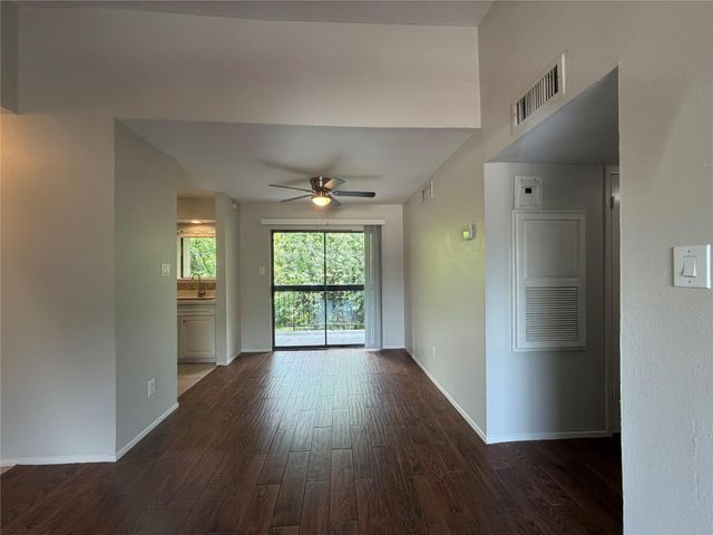 3300 Pebblebrook Drive 108, Seabrook, TX 77586