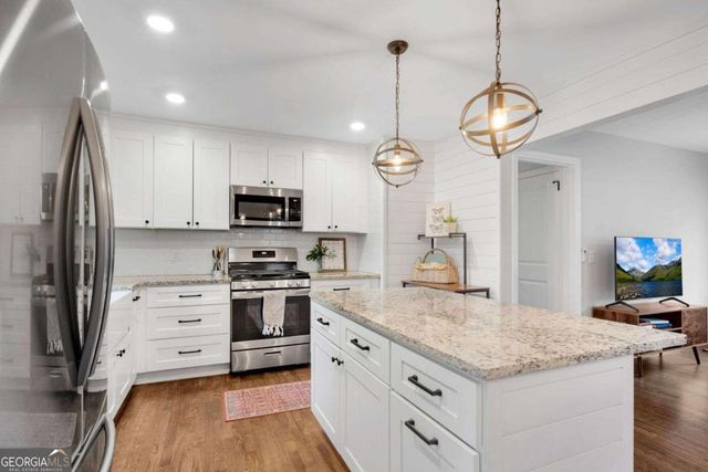 729 Birchwood Lane SW, Marietta, GA 30060