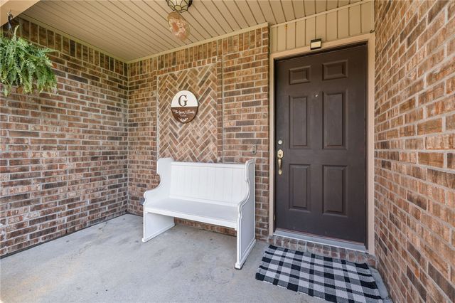 201 Windsor Avenue, Lowell, AR 72745