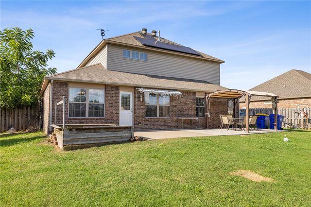 201 Windsor Avenue, Lowell, AR 72745