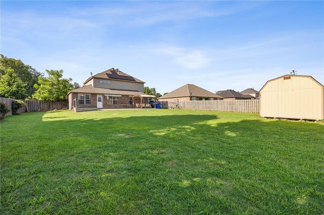 201 Windsor Avenue, Lowell, AR 72745