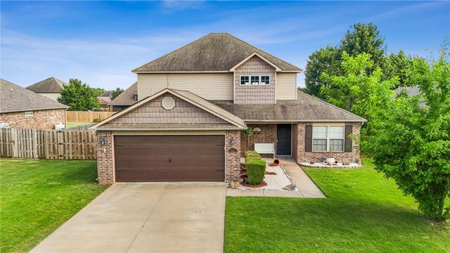 201 Windsor Avenue, Lowell, AR 72745