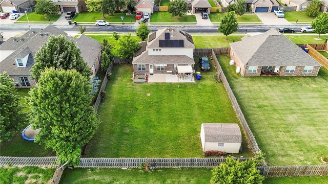 201 Windsor Avenue, Lowell, AR 72745