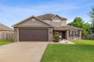 201 Windsor Avenue, Lowell, AR 72745