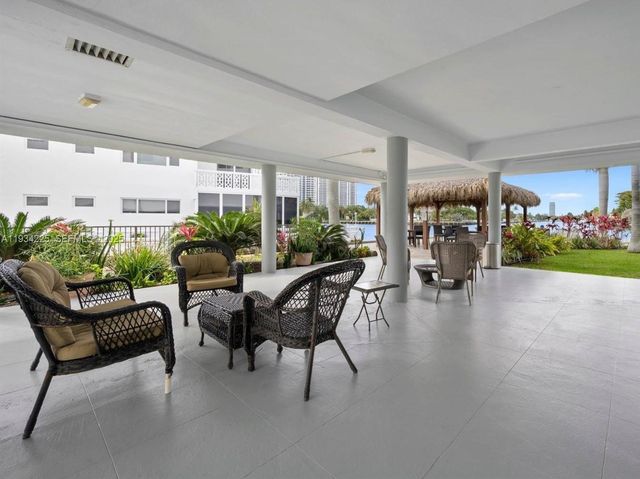 3177 S Ocean Dr 321, Hallandale Beach, FL 33009