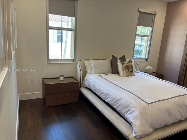 3705 NE 214 St 13, Aventura, FL 33180
