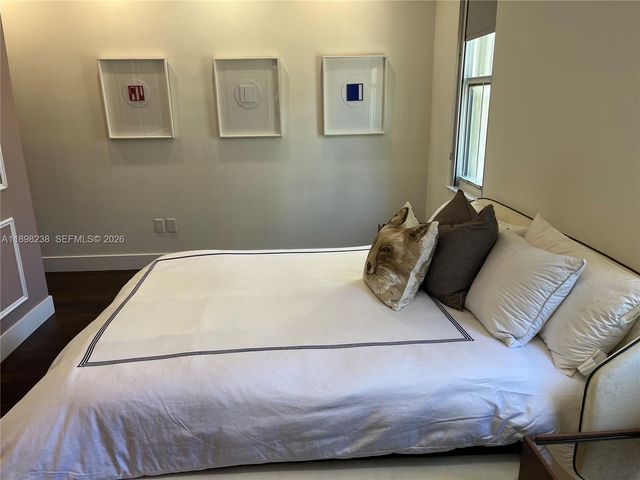 3705 NE 214 St 13, Aventura, FL 33180
