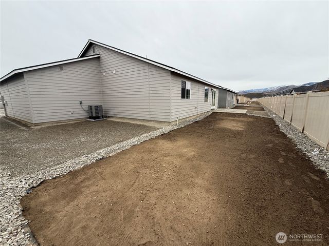 92 Salmon Drive, Wenatchee, WA 98801