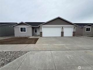 92 Salmon Drive, Wenatchee, WA 98801