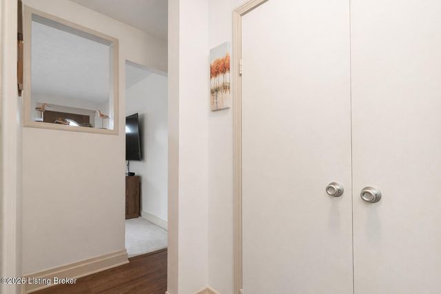 4916 Valley Station Rd, Louisville, KY 40272