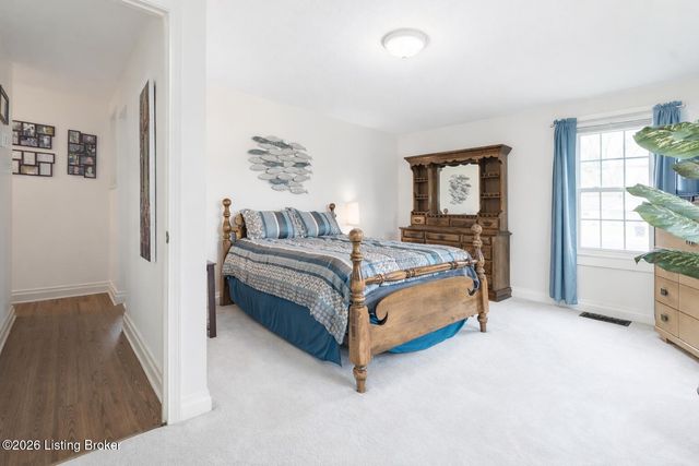 4916 Valley Station Rd, Louisville, KY 40272