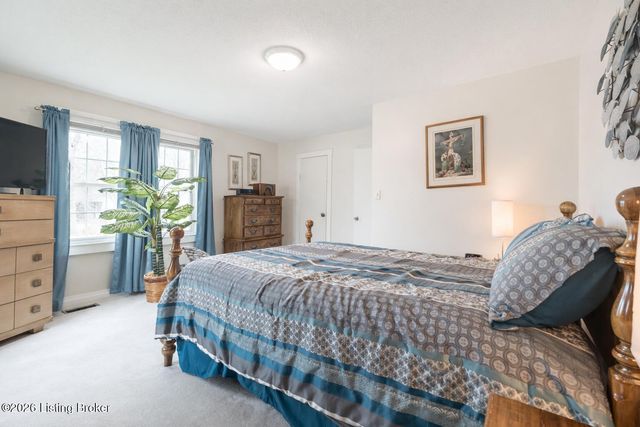 4916 Valley Station Rd, Louisville, KY 40272