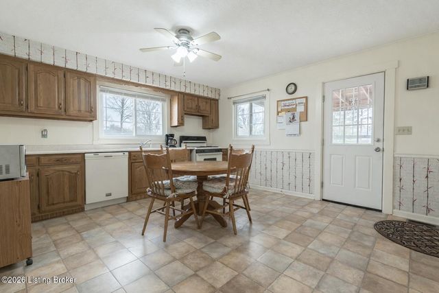 4916 Valley Station Rd, Louisville, KY 40272