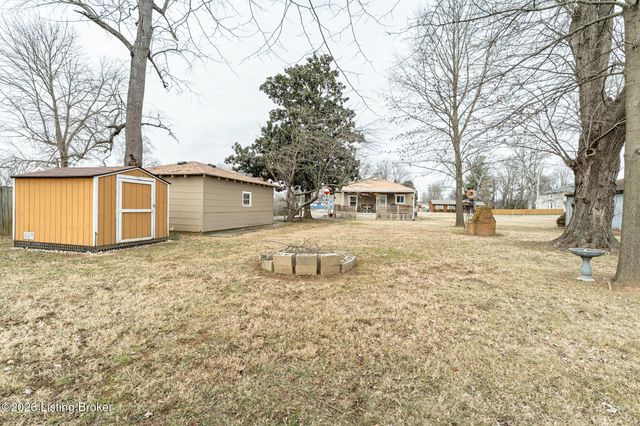 4916 Valley Station Rd, Louisville, KY 40272