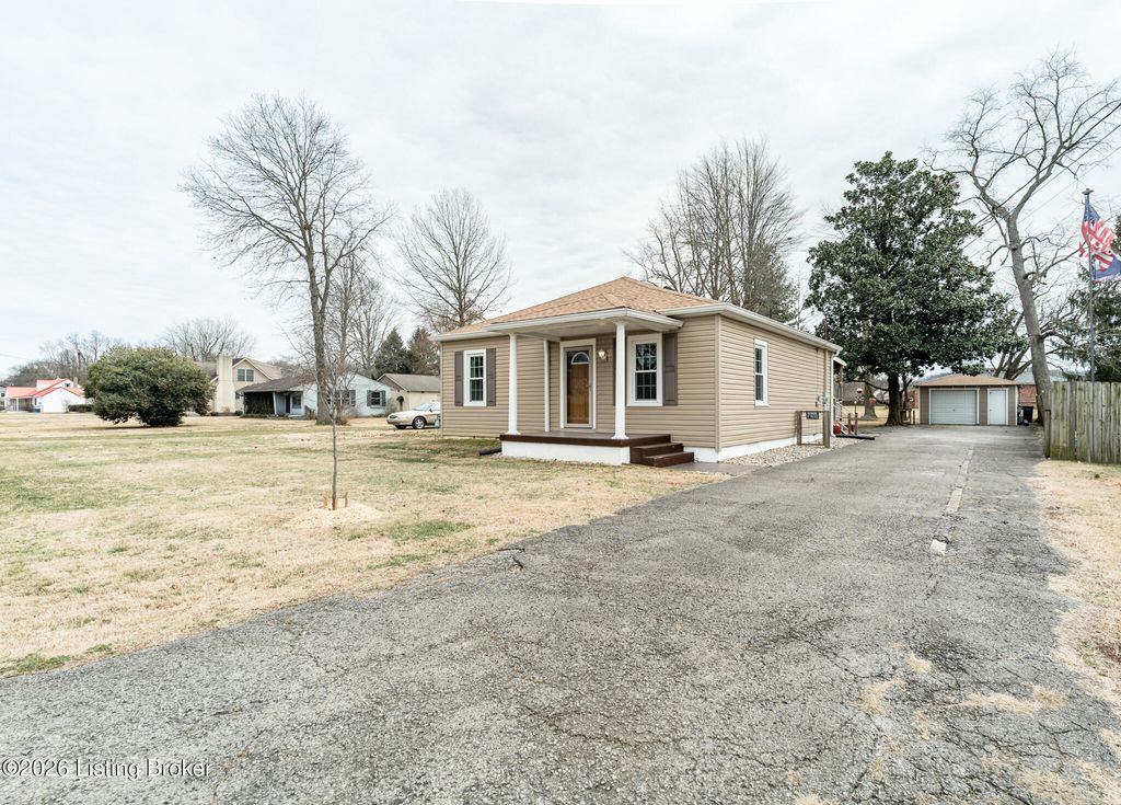 4916 Valley Station Rd, Louisville, KY 40272