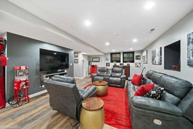 4818 S Evans Avenue, Chicago, IL 60615