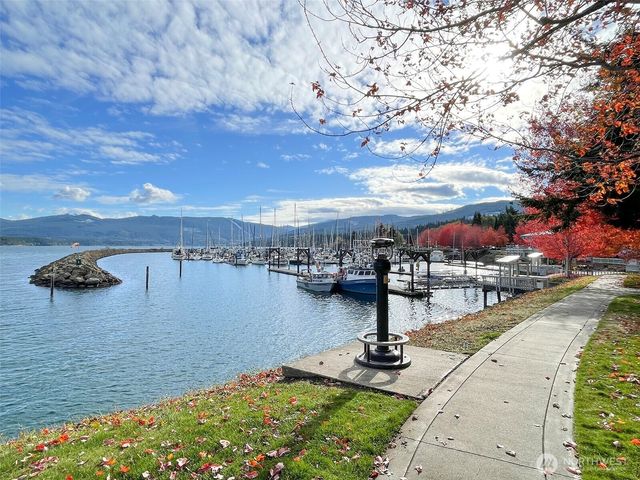 3530 W Sequim Bay Road, Sequim, WA 98382