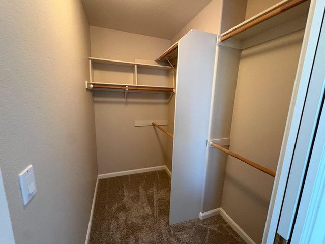 11919 Brooke Crest Dr, Auburn, CA 95602