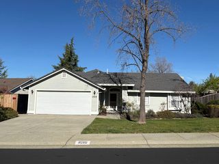 11919 Brooke Crest Dr, Auburn, CA 95602