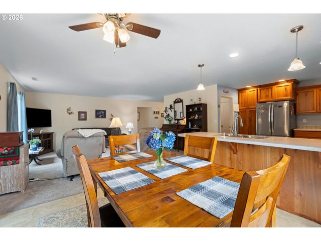 628 STONE VIEW Way, Kalama, WA 98625