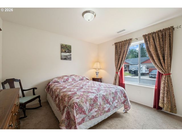 628 STONE VIEW Way, Kalama, WA 98625
